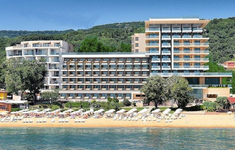 Grifid Vistamar Hotel   24 Hours Ultra All Inclusive & Private Beach