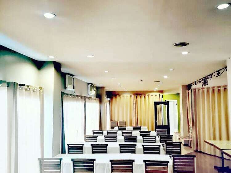 هتل Casa Leticia Business Inn