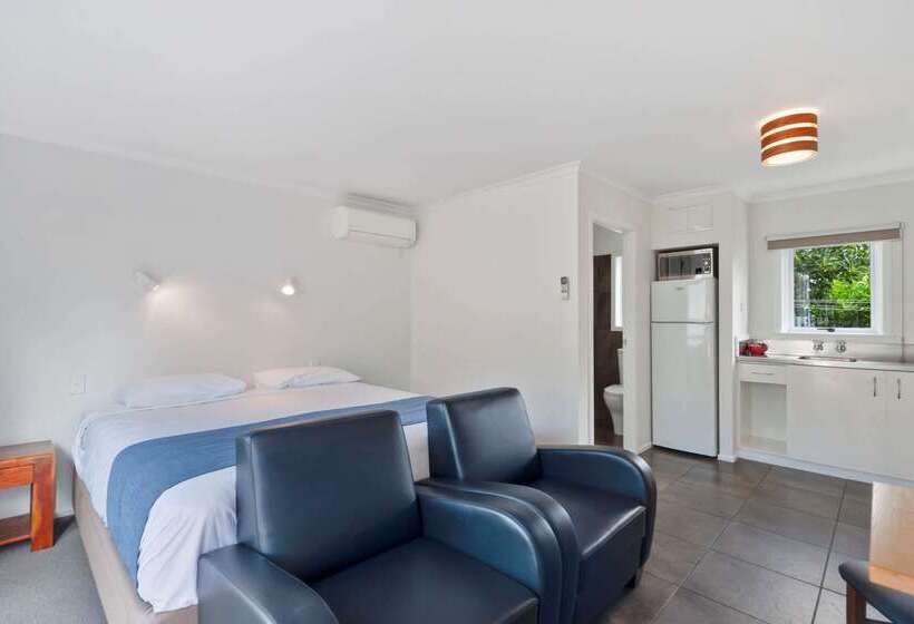 هتل Comfort Inn Westshore Beach