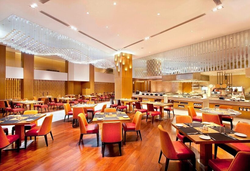 Hotel Courtyard By Marriott Bhopal