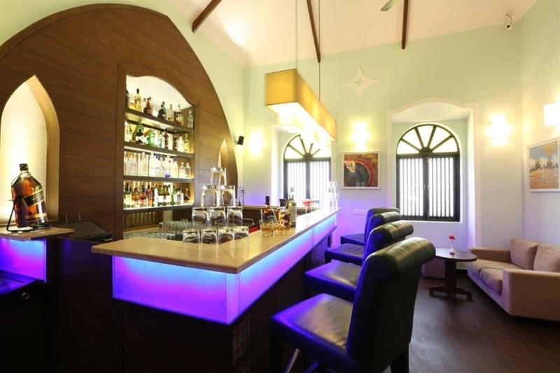 هتل Deltin Suites