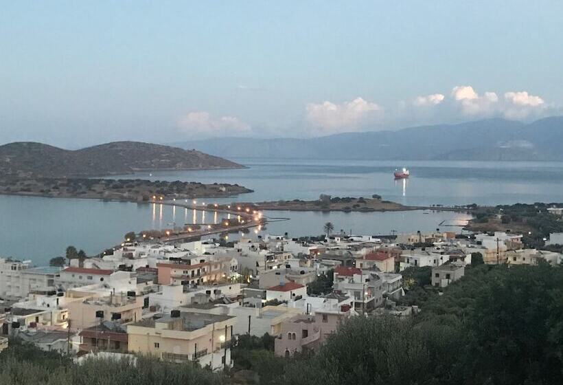 هتل Elounda Heights