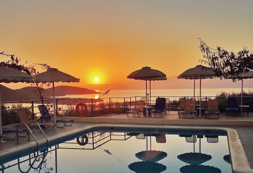 هتل Elounda Heights