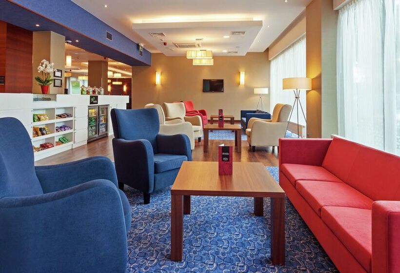 Hotel Hampton By Hilton Warsaw Airport