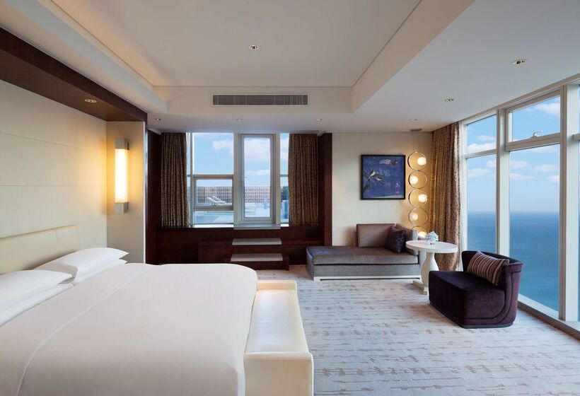 هتل Hyatt Regency Qingdao