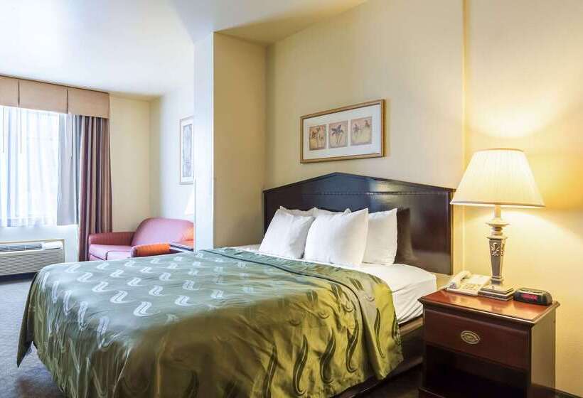 ホテル Quality Inn & Suites Alma   Fort Smith Northeast