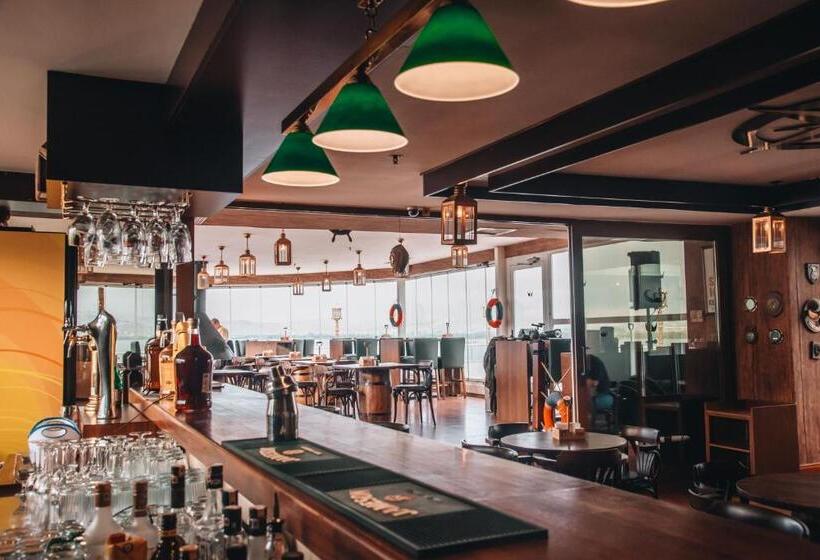 فندق Wellborn Luxury