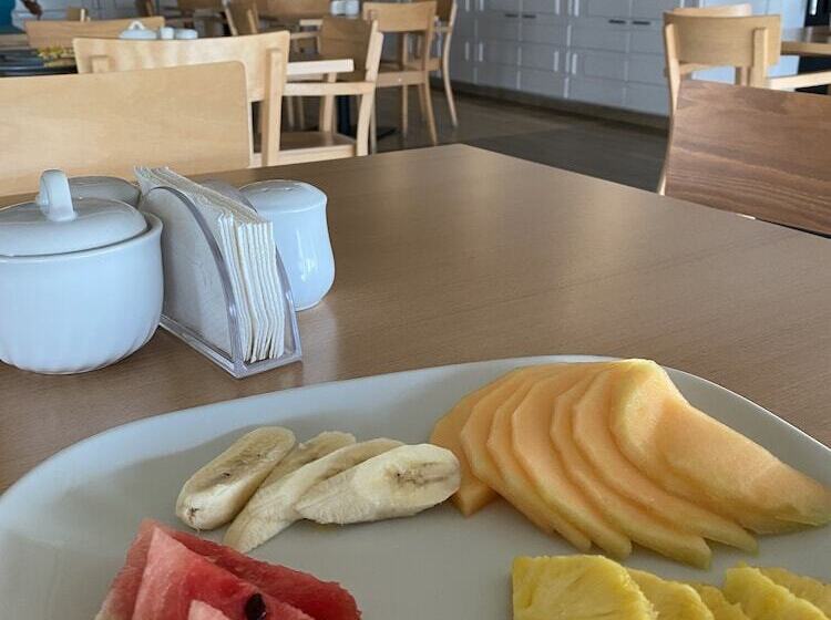 Fotos del hotel Weston Suites:  21