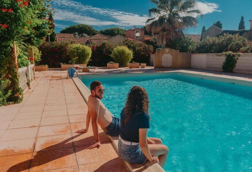 اقامتگاه Résidence L Oustal Des Mers