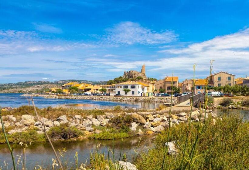 اقامتگاه Résidence L Oustal Des Mers
