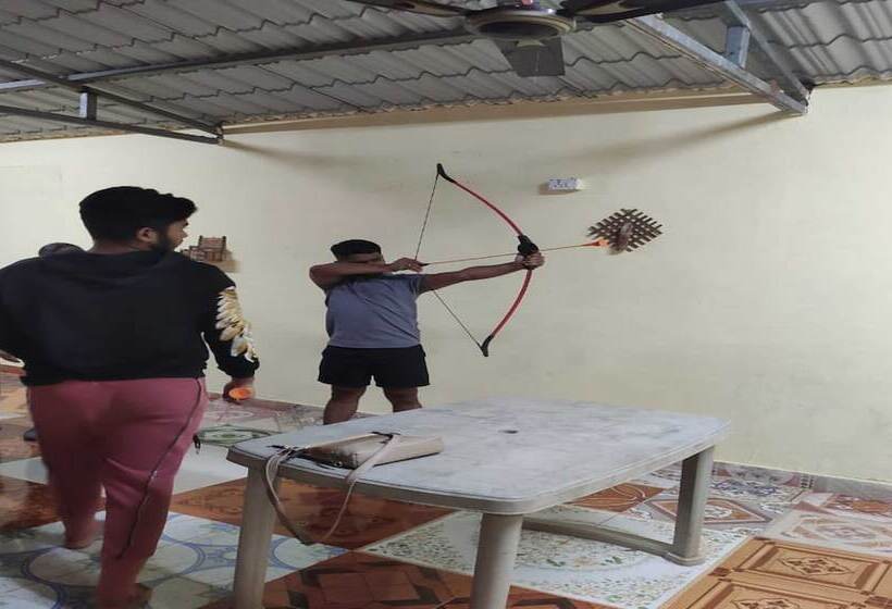 בית מלון כפרי Campistaan Kolad