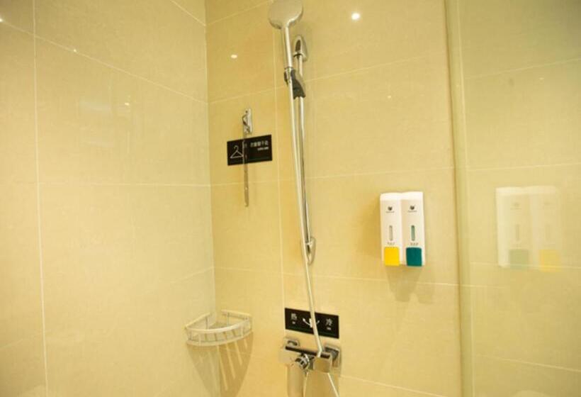 هتل City Comfort Inn Huanggang Luotian Yishui Waitan