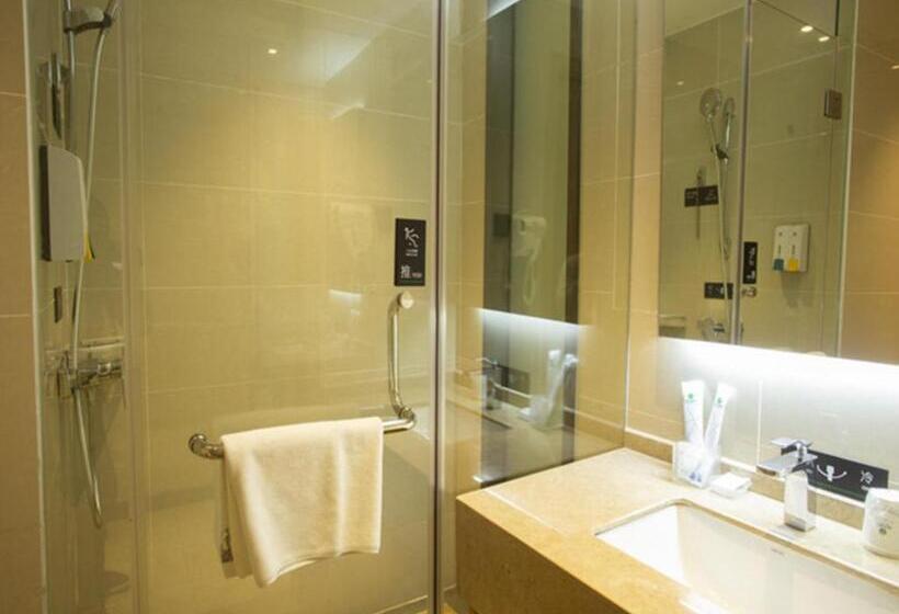 هتل City Comfort Inn Huanggang Luotian Yishui Waitan
