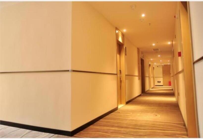 هتل City Comfort Inn Huanggang Luotian Yishui Waitan