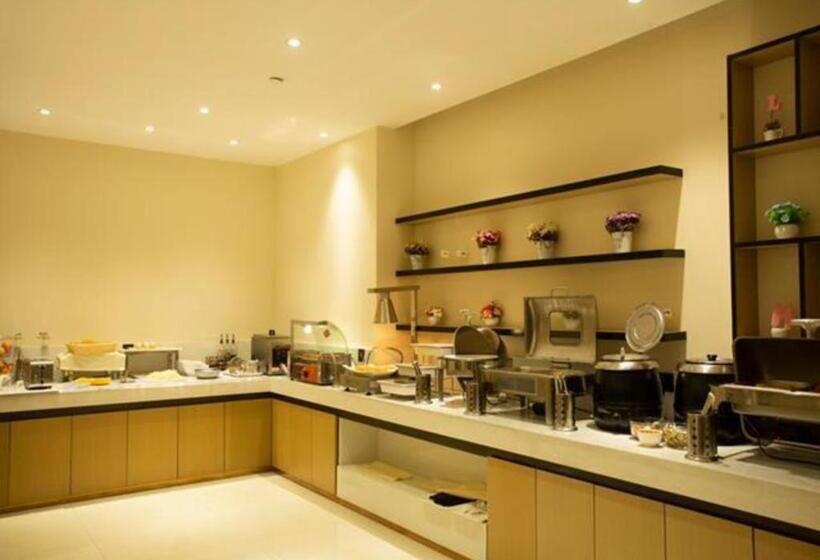 هتل City Comfort Inn Huanggang Luotian Yishui Waitan