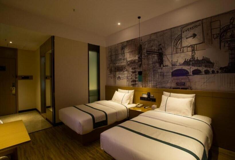 هتل City Comfort Inn Huanggang Luotian Yishui Waitan