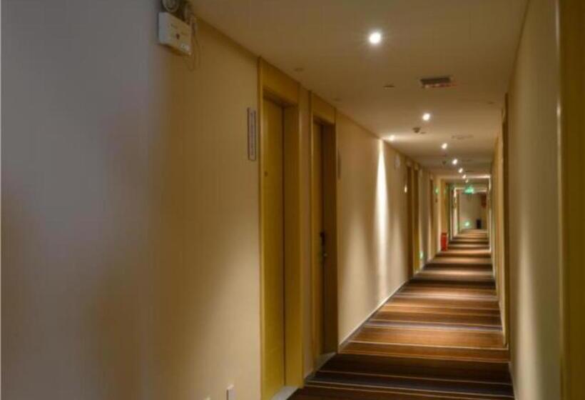 هتل City Comfort Inn Huanggang Qichun Exhibition Center