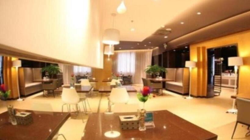 هتل Jinjiang Inn Danjiangkou Station Road