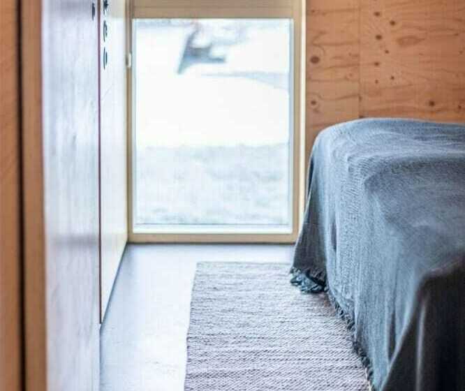 Aska Modern Cabin