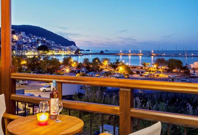 هتل Akti Fine Rooms