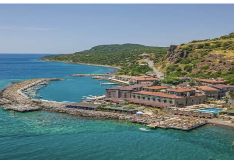 בית מלון כפרי Assos Bianca Suites