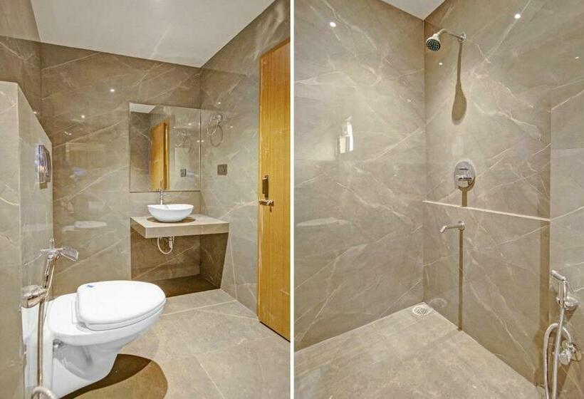 Fabhotel Penthouse A K Dev Road