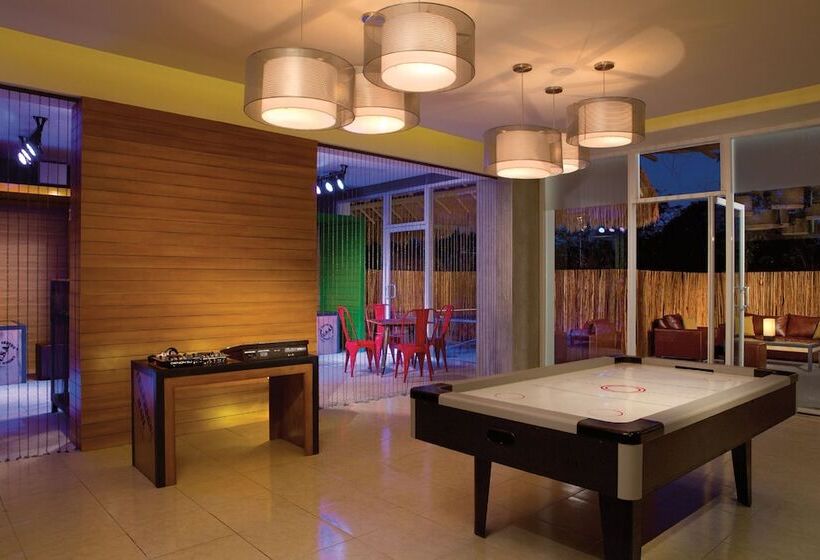 هتل Dreams Cozumel Cape Resort & Spa