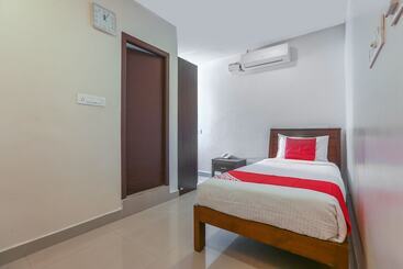 Oyo 454 Hotel Aravindar Residency
