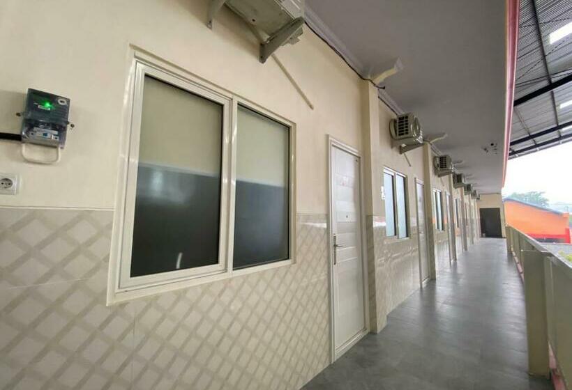 Пансион Guest House Pelangi