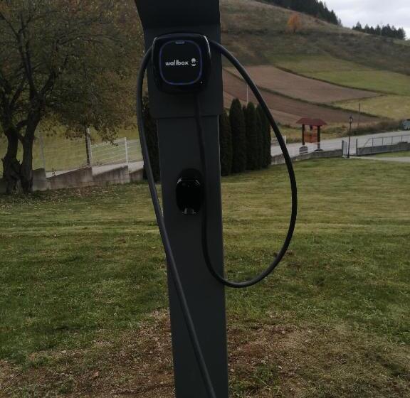 تختخواب و صبحانه Villa Mramor