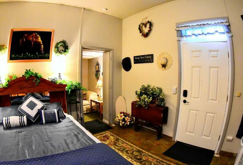 酒店 Salmon River Inn