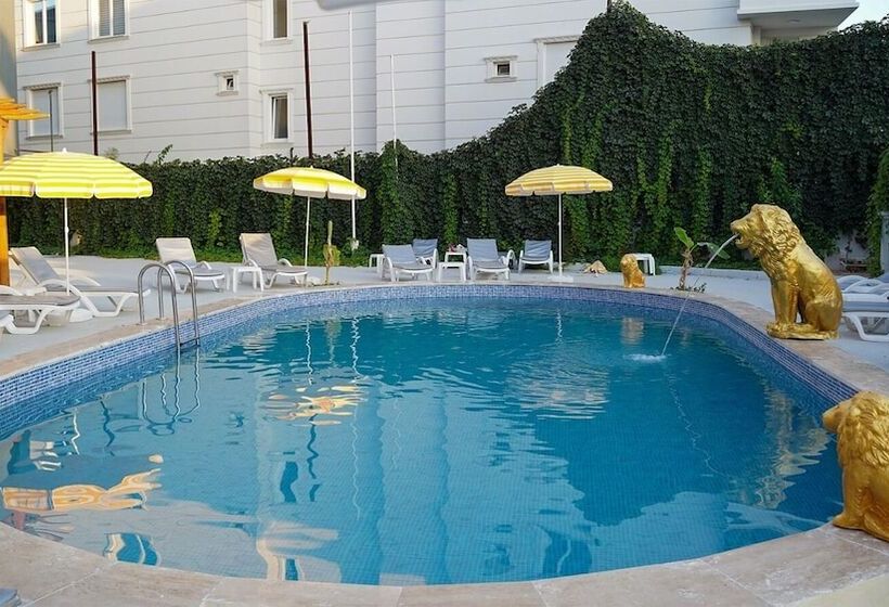 Grand Niki Hotel & Spa