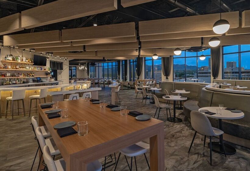 هتل Element Colorado Springs Downtown