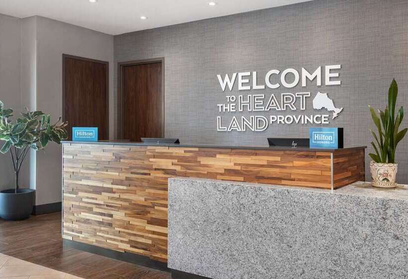 هتل Hampton Inn By Hilton Kingston