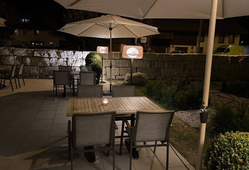 酒店 & Restaurant Bären