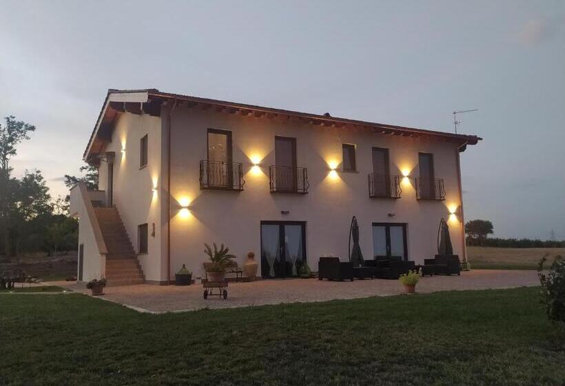 پانسیون Agriturismo Casale Lisalola