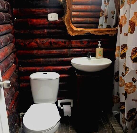 پانسیون Room In Lodge   Family Cabin With River View