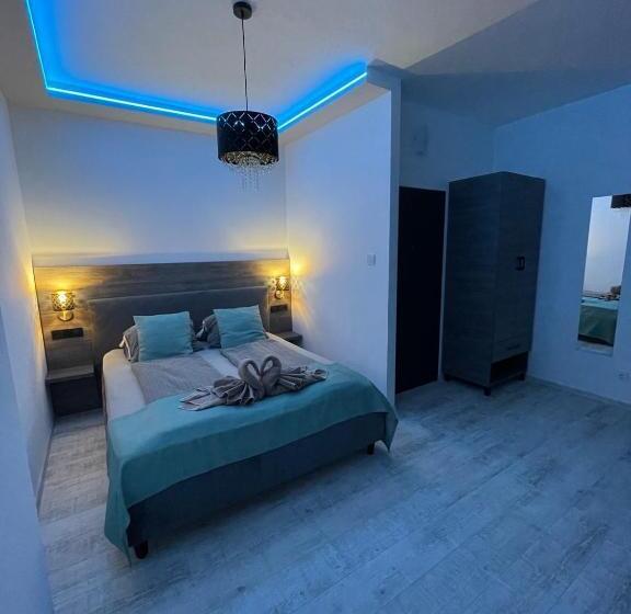 تختخواب و صبحانه Duna Centroom