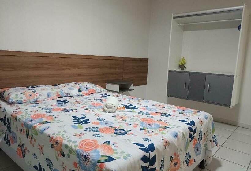 בית מלון כפרי Cantinho Do Brejo Pousada