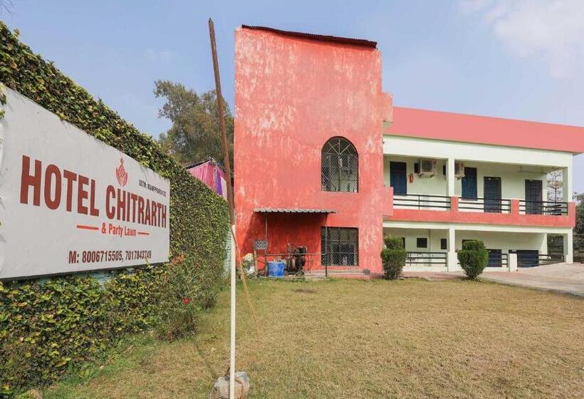 בית מלון כפרי Oyo 85701  Chitrarth And Party Lawn