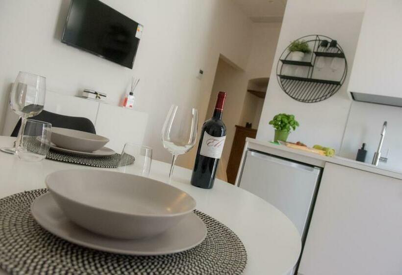 פנסיון Posa   Charming Rooms