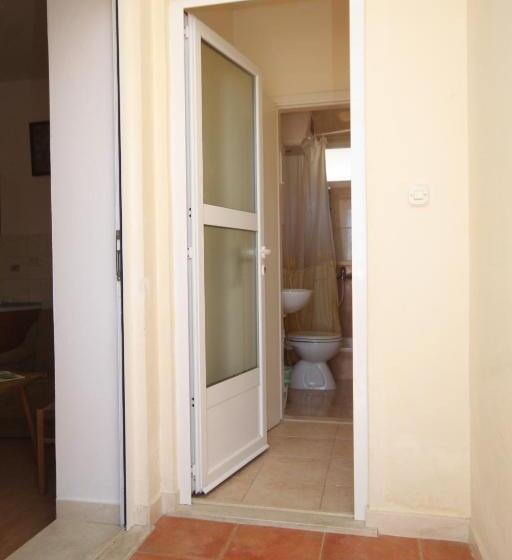 هتل Apartments And Rooms With Parking Space Mlini, Dubrovnik   8835