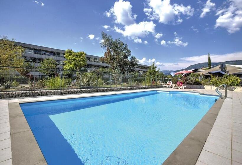 هتل Appart City Confort Grenoble Inovallée