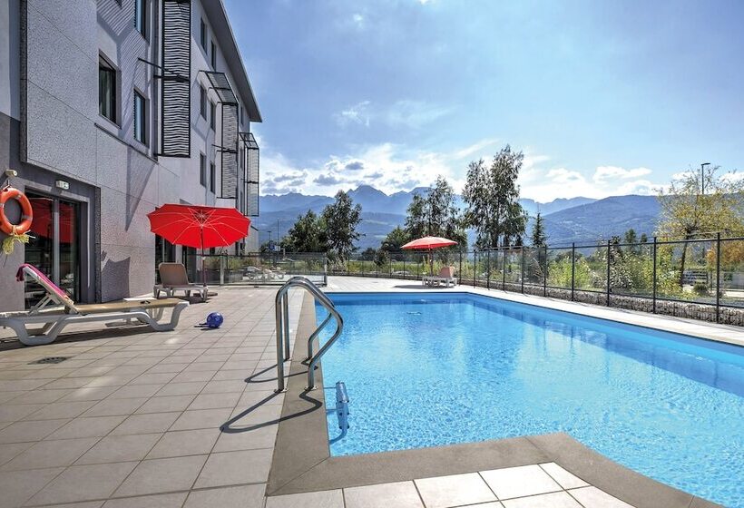 هتل Appart City Confort Grenoble Inovallée