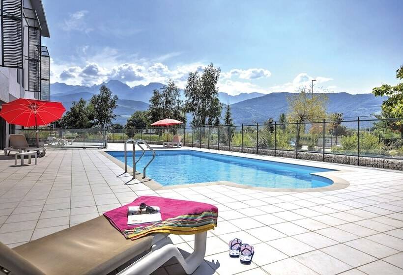 هتل Appart City Confort Grenoble Inovallée