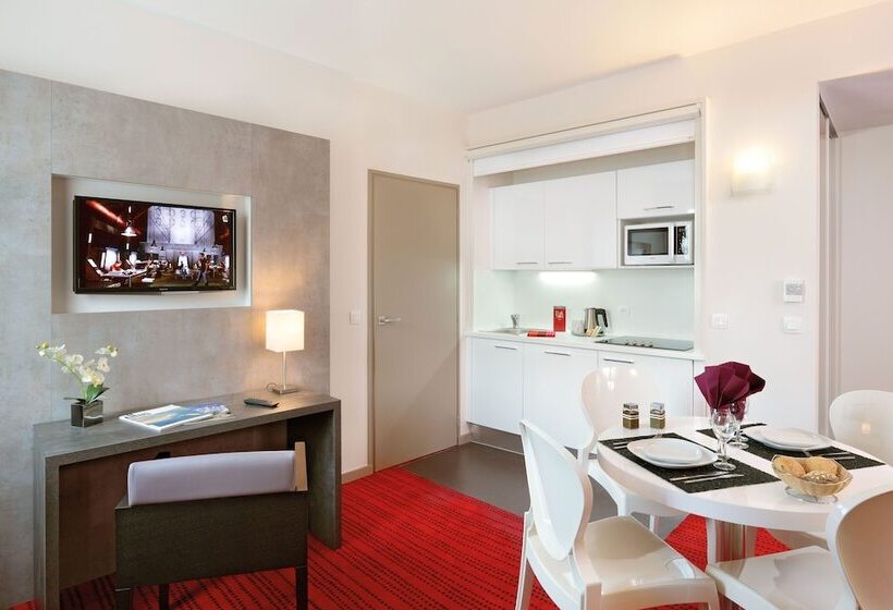 هتل Appart City Confort Grenoble Inovallée