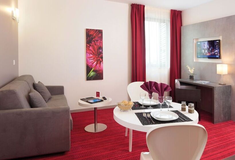هتل Appart City Confort Grenoble Inovallée