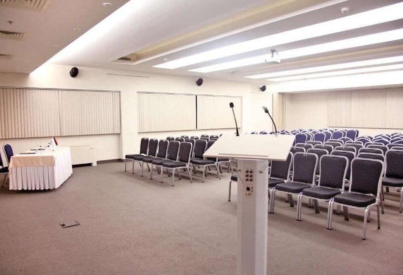 בית מלון כפרי Dedepark