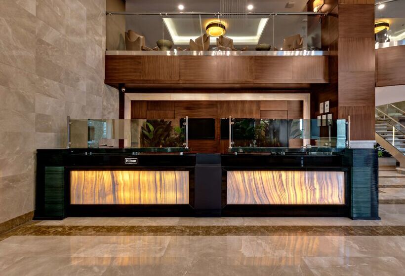 Doubletree By Hilton Hotel Van