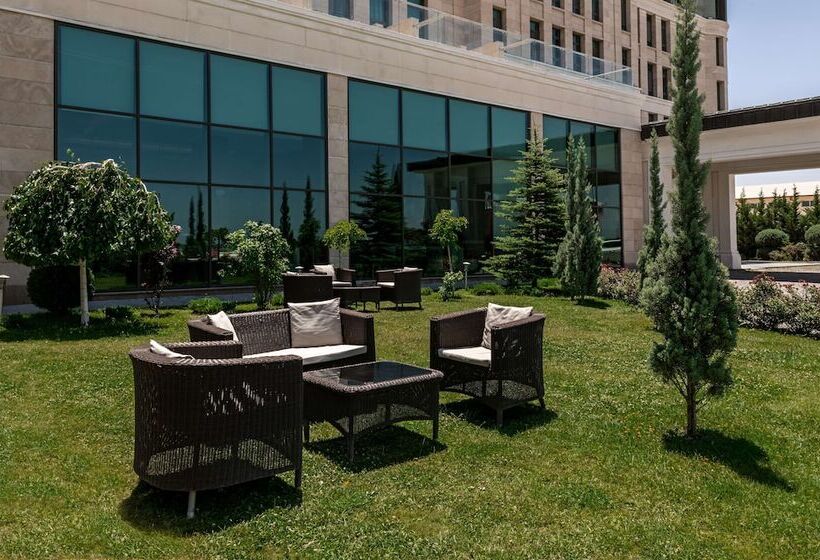 Doubletree By Hilton Hotel Van